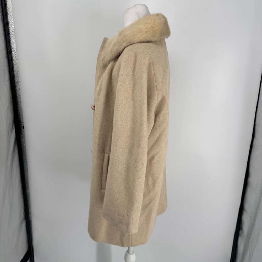 Vintage Levy's of Savannah Fur Collar Wool Coat - Size L - Picture 9 of 13
